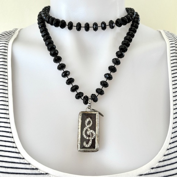 Jewel Kade Treble Clef two sided silver shadowbox large charm pendant - Picture 5 of 16